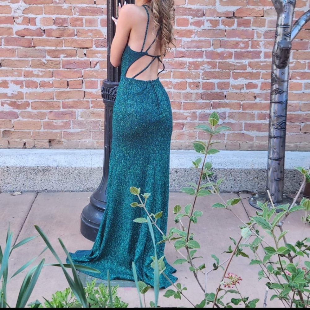 Dark emerald green prom dress